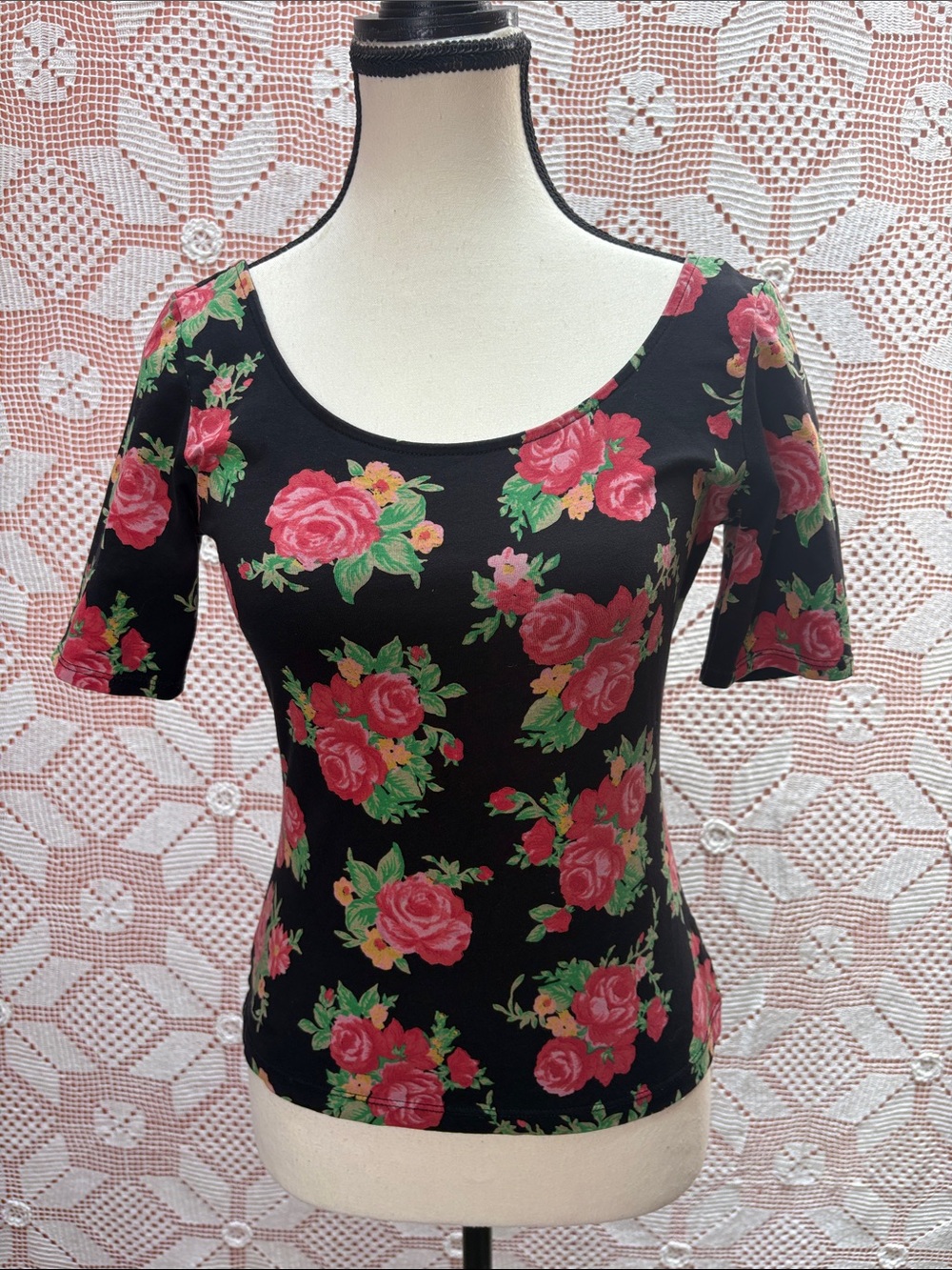 Guess Y2K Black Rose Floral Stretch Top Size M